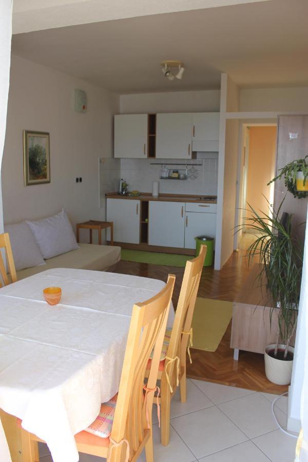 Omis Apartmani Mouse Экстерьер фото